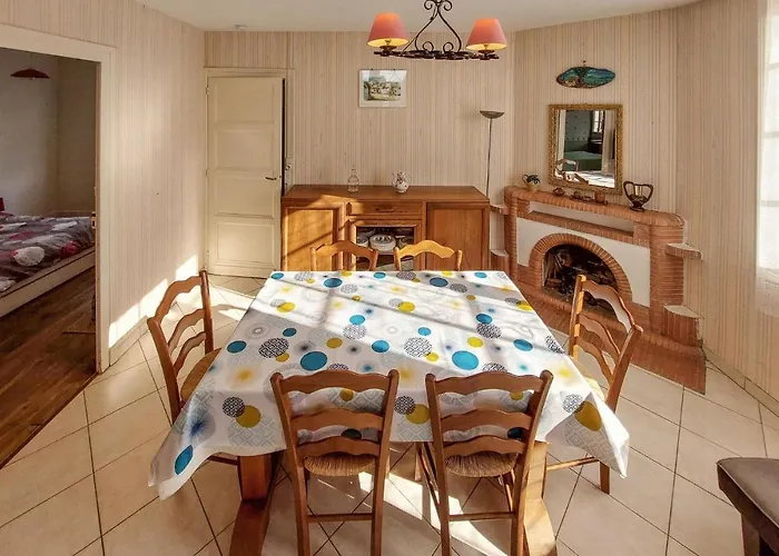 Lovely In Semesterbostad Meschers-sur-Gironde